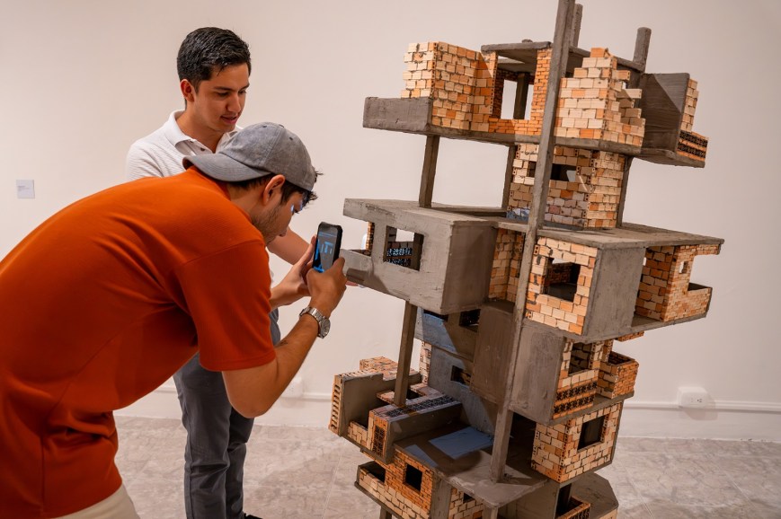 Exposición «MATerializando IDEAS» transforma la Casa de la Cultura de Venadillo