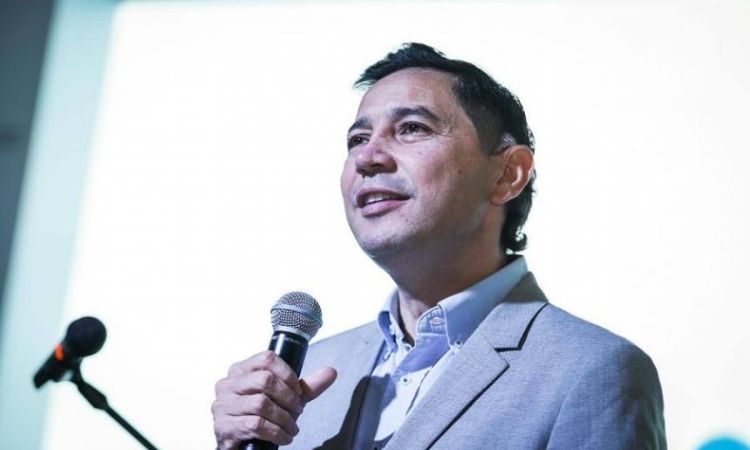 Andrés Hurtado critica a la gobernadora del Tolima por ausencia en evento con Petro