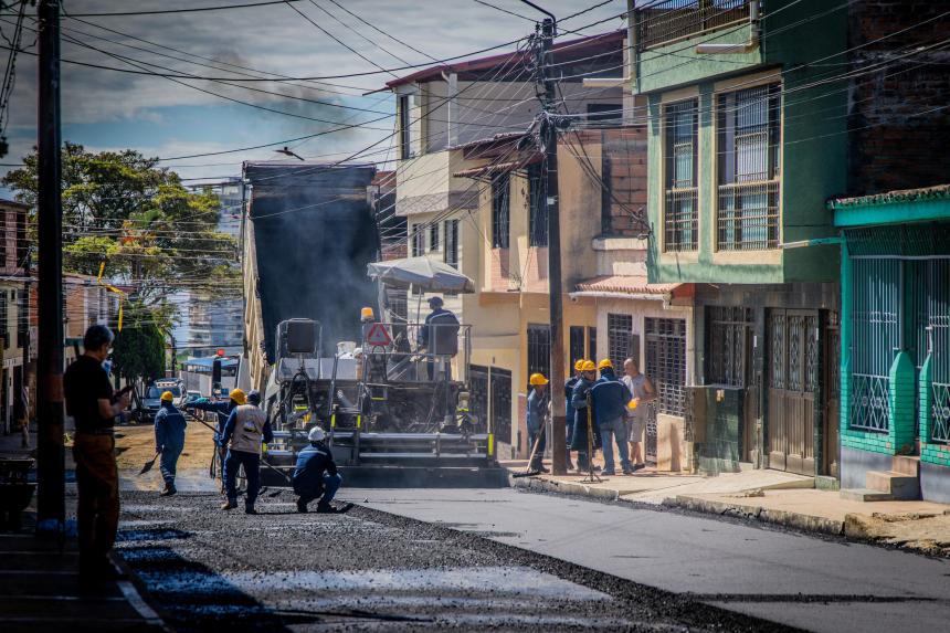 Ibagué transforma 29 cuadras con obras de acueducto, alcantarillado y pavimentación
