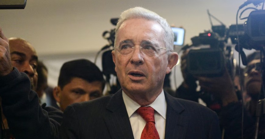 Tribunal Superior de Bogotá absuelve a Álvaro Uribe