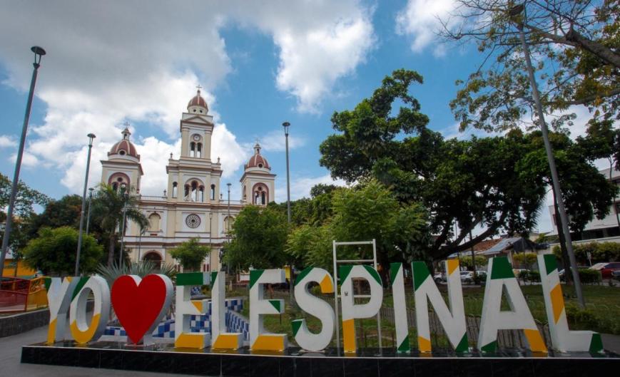 Hombre murió tras ser apuñalado en vía pública de El Espinal