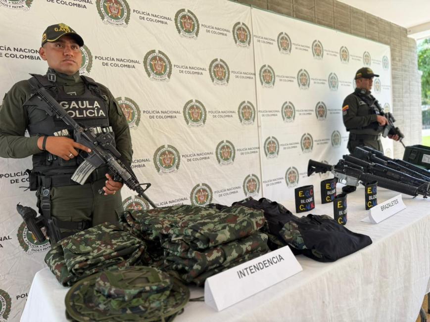 Hallan depósito del Clan del Golfo con fusiles y munición en zona rural de Natagaima