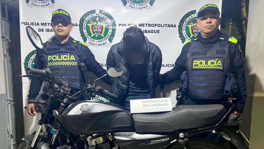 Joven fue capturado cuando empujaba una moto robada en Jardín Palermo