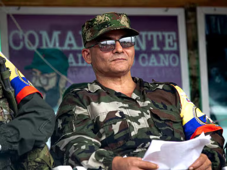 Disidencias de ‘Iván Mordisco’ anuncian cese al fuego contra la Fuerza Pública hasta enero