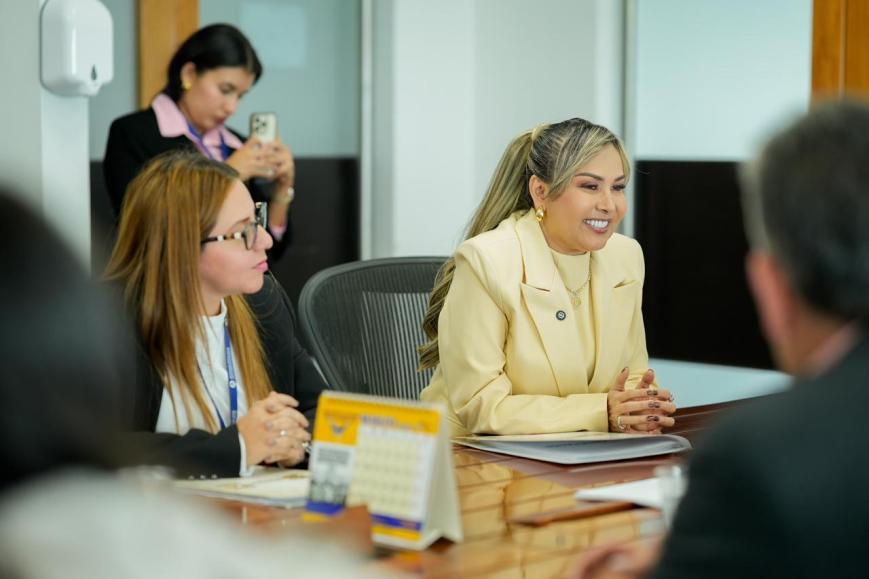Alcaldía de Ibagué gestiona ante la Aerocivil mejoras en la conectividad del aeropuerto Perales