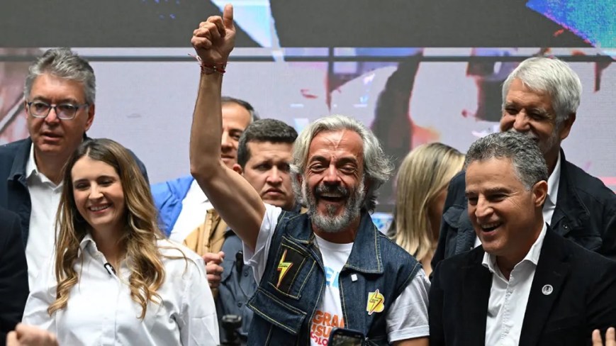 “Siendo marica, yo no llego a ‘mariquear’ al país”: Oviedo defiende su papel en fórmula con Paloma Valencia